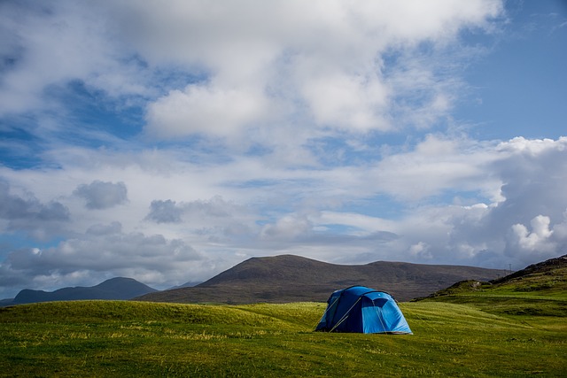 10 nødvendige redskaber til din overlevelsesguide på camping